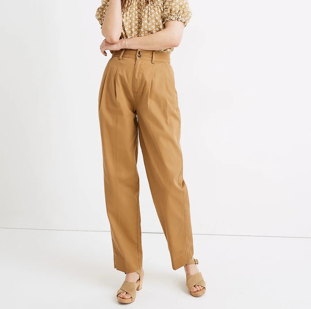 Pleated Taper Wide-Leg Pants